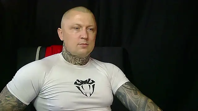 Snapshot of devilWithTats chatting on 6, 7, 2026 devilWithTats online show from 6, 7, 2026