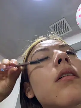   Nahomy online show from 6, 3, 2026