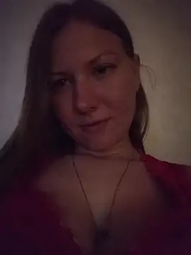 Snapshot of August_Shine chatting on 21, 5, 2026 August Shine online show from 21, 5, 2026
