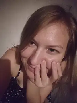 Snapshot of August_Shine chatting on 9, 7, 2026 August Shine online show from 9, 7, 2026