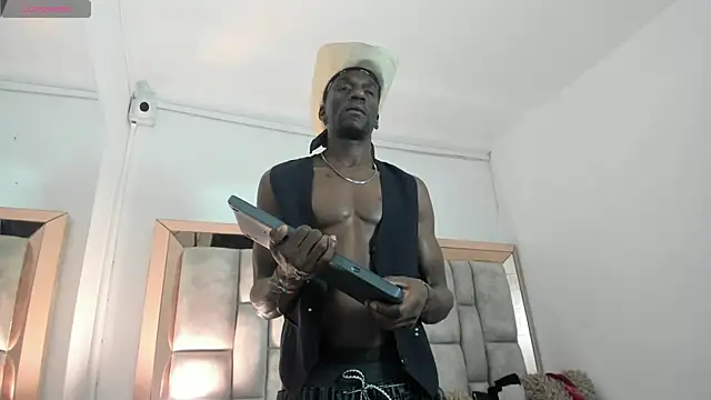 Snapshot of Titan_Moreno_ chatting on 25, 5, 2026 Titan Moreno online show from 25, 5, 2026