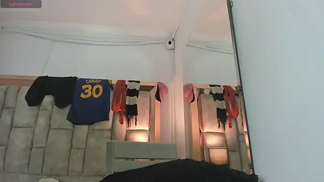 Snapshot of Titan_Moreno_ chatting on 7, 7, 2026 Titan Moreno online show from 7, 7, 2026