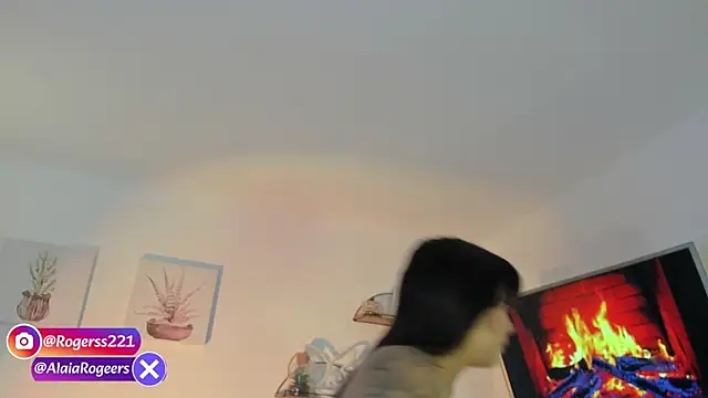 AlaiaRogers online show from 30, 6, 2026