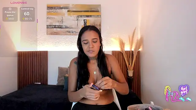 Snapshot of Tiana_Glow2 chatting on 9, 7, 2026 Tiana Glow2 online show from 9, 7, 2026