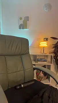 Ginaaa  online show from 9, 4, 2026