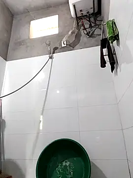 Lilinn  online show from 6, 4, 2026