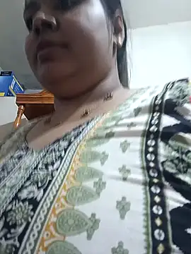 Snapshot of hot-_girls chatting on 1, 3, 2026 hot- girls online show from 1, 3, 2026