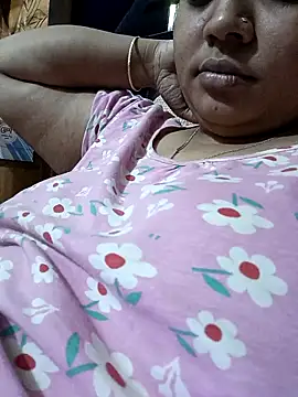 Snapshot of hot-_girls chatting on 28, 3, 2026 hot- girls online show from 28, 3, 2026