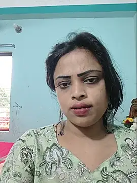 Snapshot of Beauty-3 chatting on 7, 7, 2026 Beauty-3 online show from 7, 7, 2026