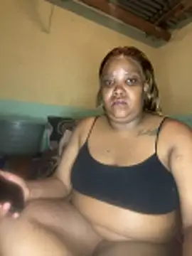 Snapshot of friendlybitch22 chatting on 27, 5, 2026 friendlybitch22 online show from 27, 5, 2026