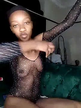 Snapshot of Latoya01 chatting on 18, 4, 2026 Latoya01 online show from 18, 4, 2026
