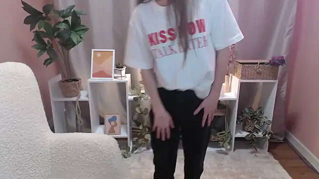 MistyBree online show from 12, 3, 2026