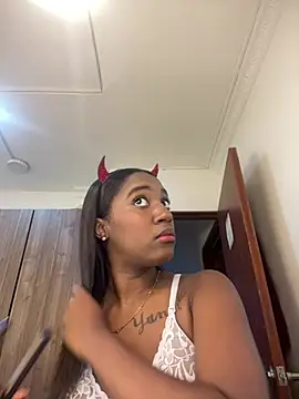 Emi rousse online show from 2, 4, 2026