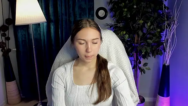Snapshot of OliviaLang chatting on 9, 3, 2026 OliviaLang online show from 9, 3, 2026