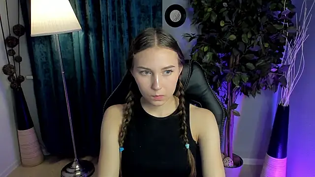 Snapshot of OliviaLang chatting on 10, 3, 2026 OliviaLang online show from 10, 3, 2026