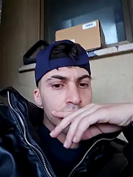 Andreakkkk online show from 3, 3, 2026