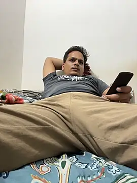 Snapshot of the_guy_u_desire chatting on 9, 3, 2026 the guy u desire online show from 9, 3, 2026