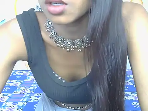 Snapshot of yours-isha chatting on 18, 6, 2026 yours-isha online show from 18, 6, 2026