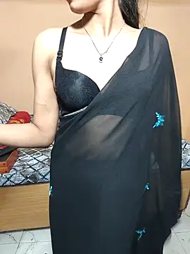 Glow Queen online show from 23, 3, 2026