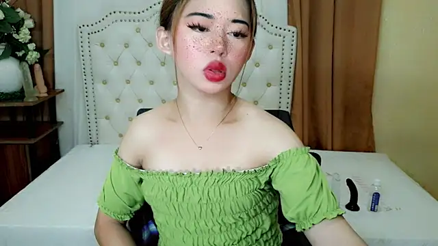 Snapshot of Seductive_sophie chatting on 27, 5, 2026 Seductive sophie online show from 27, 5, 2026