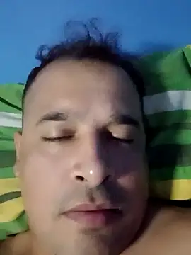 Snapshot of Ezehombre chatting on 2, 4, 2026 Ezehombre online show from 2, 4, 2026