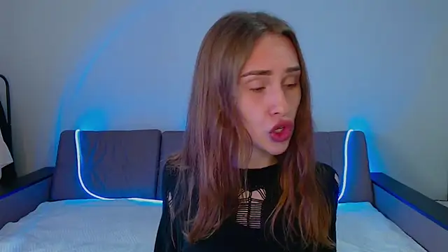 Snapshot of yourameliaa chatting on 21, 4, 2026 yourameliaa online show from 21, 4, 2026