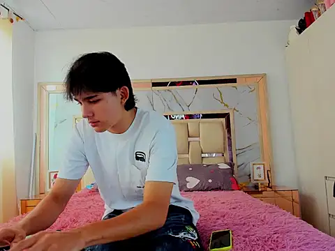 monky 0002 online show from 25, 3, 2026