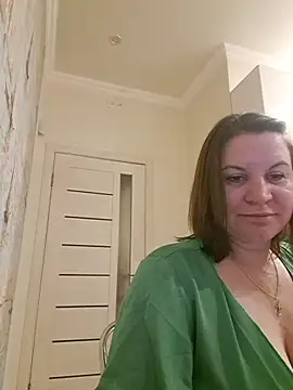 LaraHarper online show from 10, 4, 2026