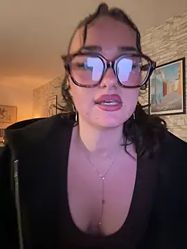 Claraaaaa06 online show from 3, 4, 2026