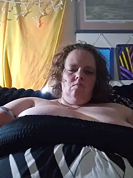Snapshot of Purplesparkle1 chatting on 5, 6, 2026 Purplesparkle1 online show from 5, 6, 2026