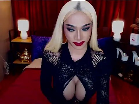 KieraLee online show from 8, 4, 2026