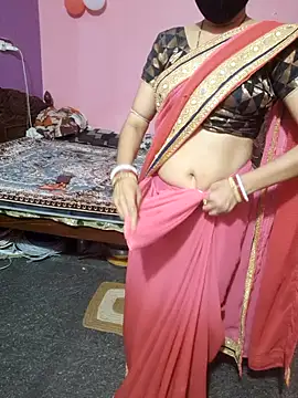 Snapshot of Couple_hot999 chatting on 2, 5, 2026 Couple hot999 online show from 2, 5, 2026