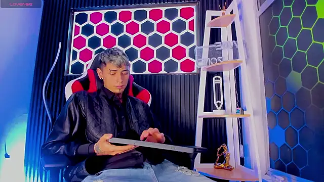 Max Hader  online show from 15, 3, 2026