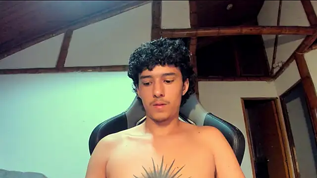 Snapshot of santi_young_twink chatting on 2, 3, 2026 santi young twink online show from 2, 3, 2026