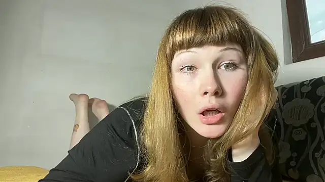 Snapshot of AlexaGudz chatting on 28, 5, 2026 AlexaGudz online show from 28, 5, 2026