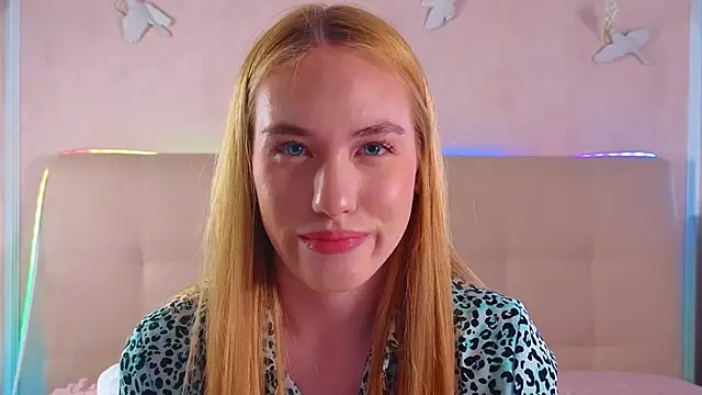 Snapshot of JenniferCamprell chatting on 13, 4, 2026 JenniferCamprell online show from 13, 4, 2026