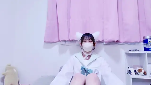 EMIRI 0426 online show from 16, 4, 2026