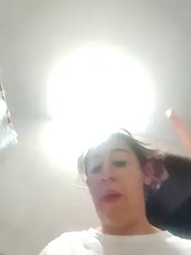 Snapshot of Im_Luuu chatting on 16, 7, 2026 Im Luuu online show from 16, 7, 2026