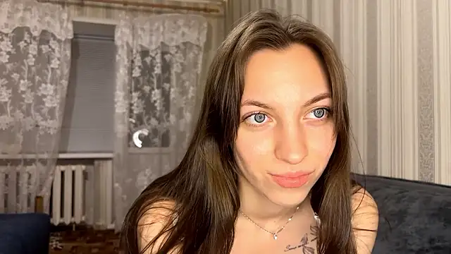 Snapshot of YangReifer chatting on 2, 3, 2026 YangReifer online show from 2, 3, 2026