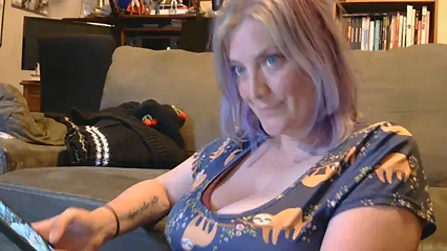 Snapshot of MistyMountains96 chatting on 5, 5, 2026 MistyMountains96 online show from 5, 5, 2026