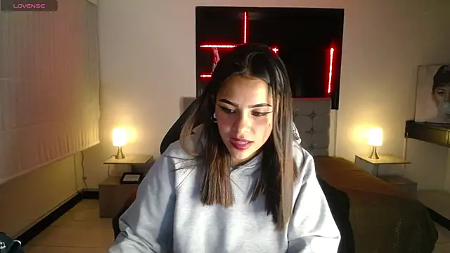  chloe 1 online show from 4, 3, 2026