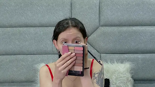 Snapshot of Naomimolie chatting on 11, 7, 2026 Naomimolie online show from 11, 7, 2026