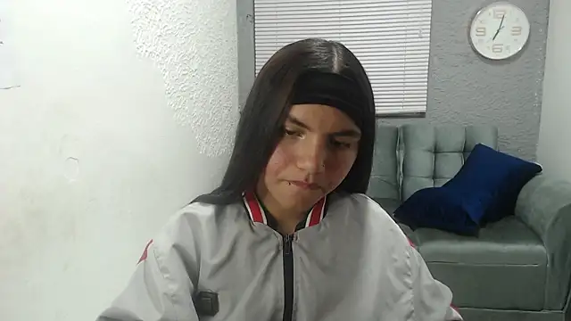 kimmyfuckass online show from 15, 4, 2026