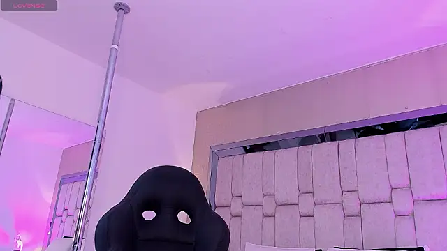 Snapshot of GemaGarcia_ chatting on 4, 3, 2026 GemaGarcia online show from 4, 3, 2026