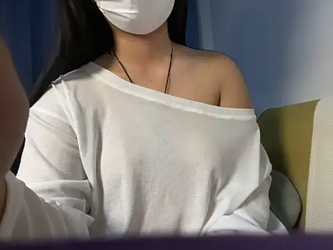 Snapshot of Titi-005 chatting on 10, 5, 2026 Titi-005 online show from 10, 5, 2026