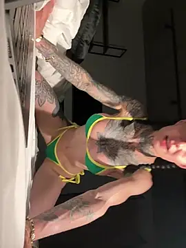 SkinnyLilly online show from 8, 6, 2026