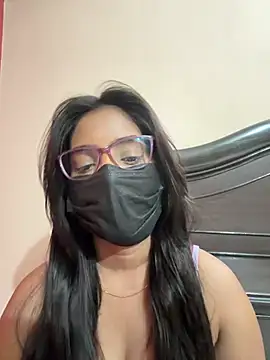 Snapshot of nikki_catz chatting on 24, 7, 2026 nikki catz online show from 24, 7, 2026