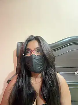 Snapshot of nikki_catz chatting on 29, 7, 2026 nikki catz online show from 29, 7, 2026