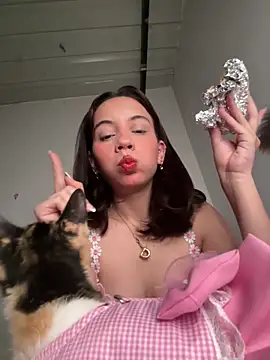 Nicole Cute04 online show from 18, 4, 2026