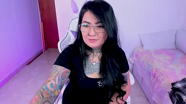 Snapshot of heeyy_kitty chatting on 14, 7, 2026 heeyy kitty online show from 14, 7, 2026